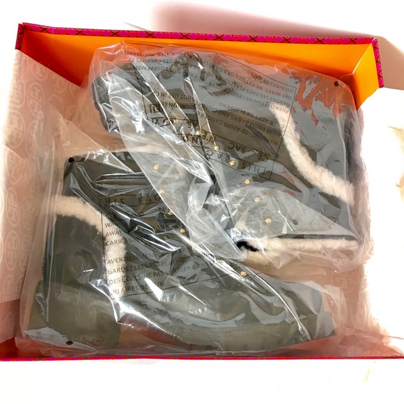 Sold ! Tory Burch Cooper Genuine Shearling Boot - Picture 8 of 8